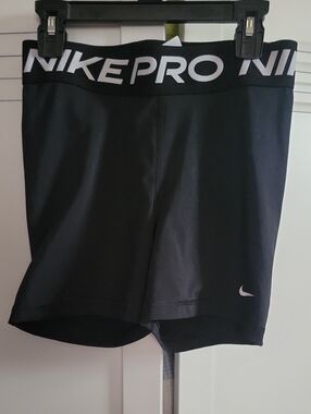 Nike Black Women's Athletic Compression Shorts with White Logo Waistband